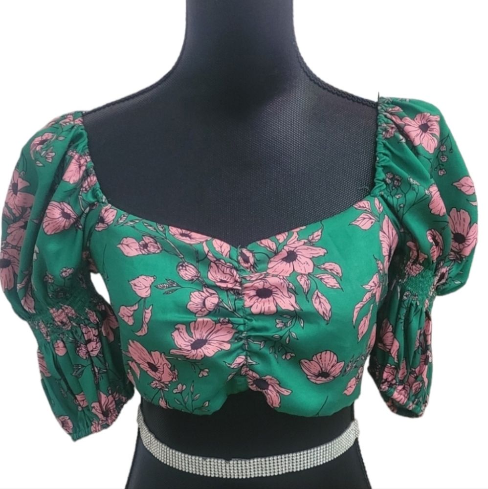 Shein Ladies Fashion Floral Crop Top
